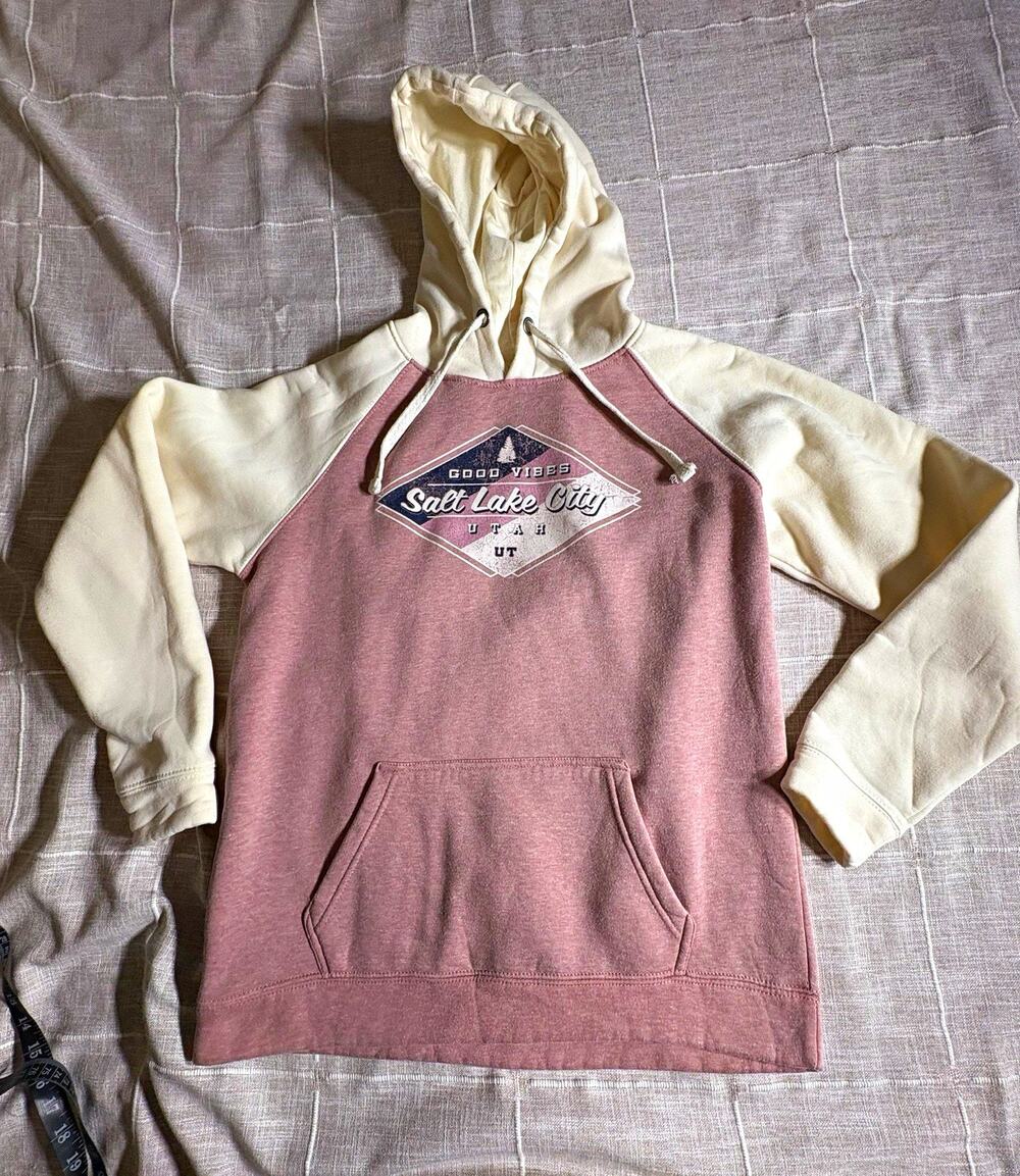 Salt Creek Women's M Pink/White Hoodie Graphic Salt Lake City Utah Snow